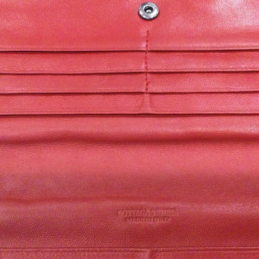 Bottega Veneta Intrecciato Weave Leather Wallet - Picture 9 of 15